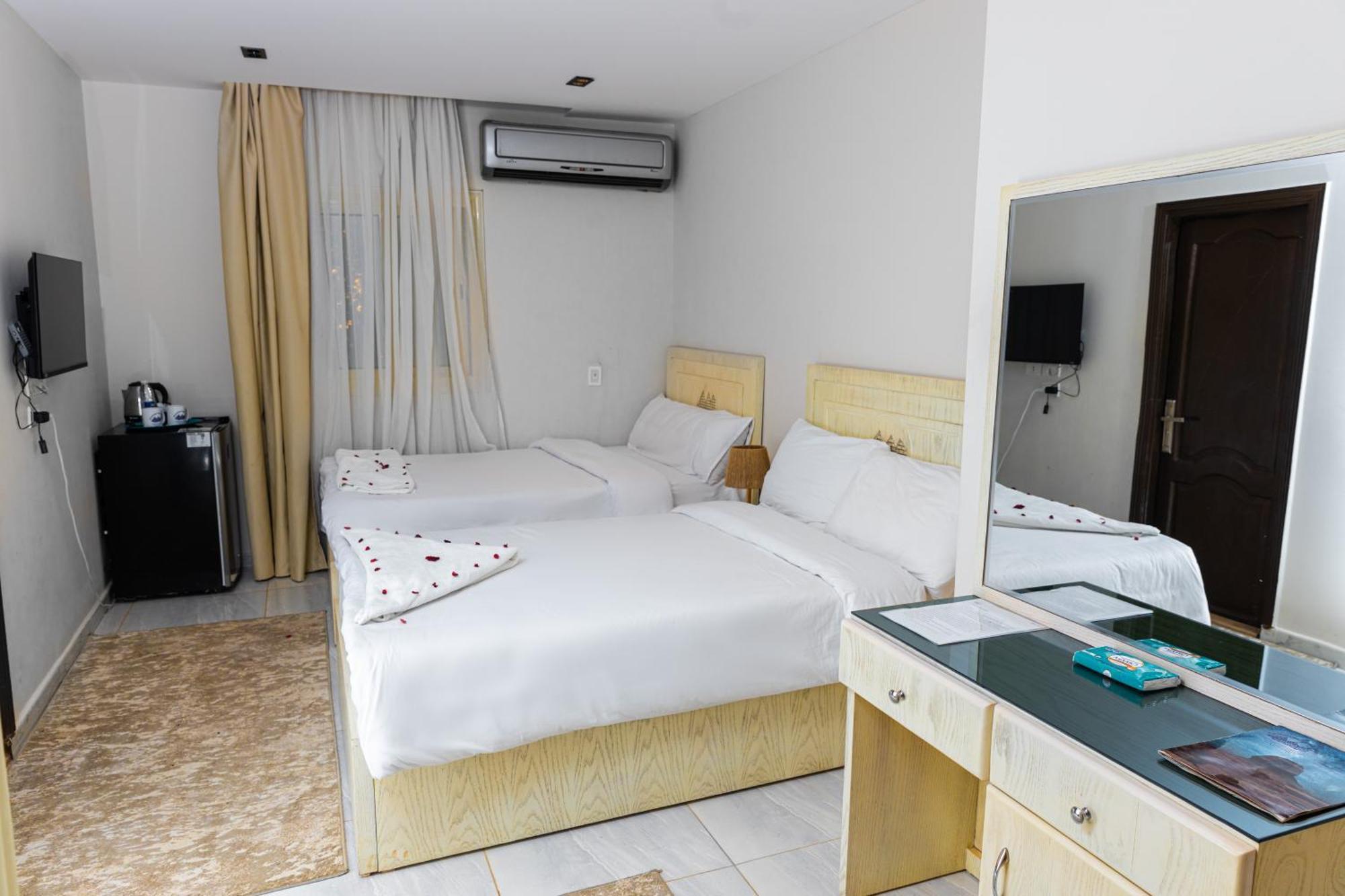 Pyramids Land Palace Kafret el-Gabal Екстериор снимка
